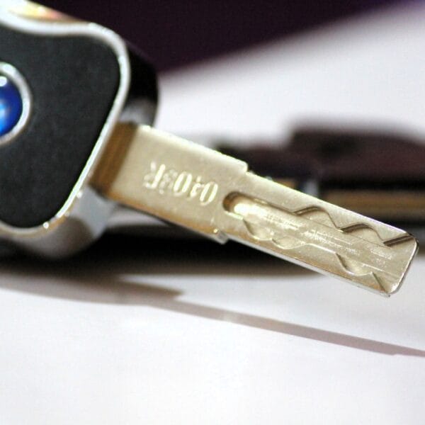 samrat-almirah-secure-lock-wave-key samrat-almirah-secure-lock-wave-key